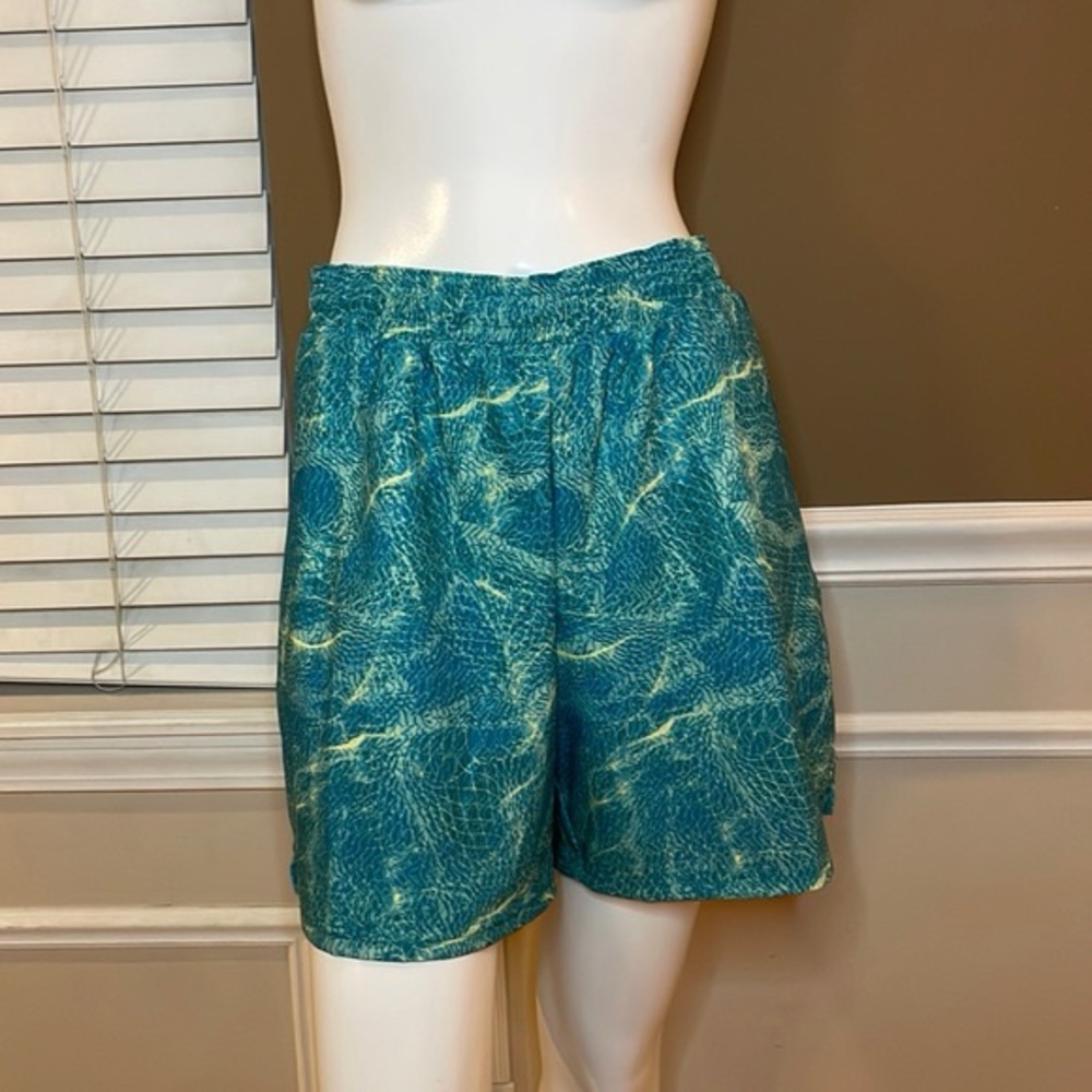 all in motion Teal & Yellow Wave-Print Athletic Shorts